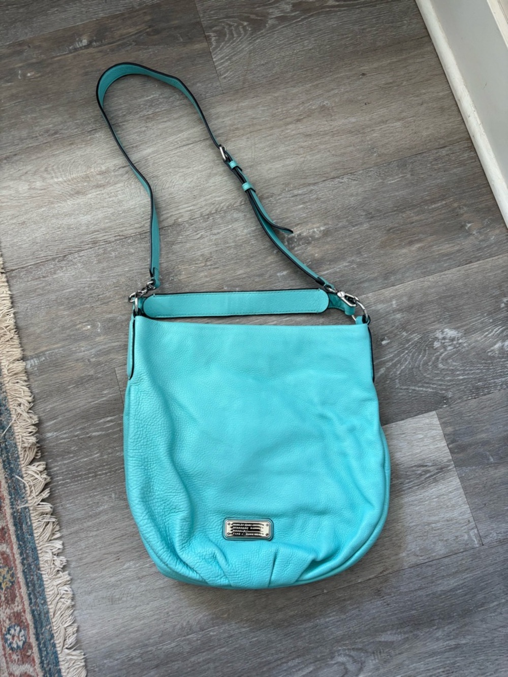 Marc Jacobs teal leather hobo bag too hot to handle